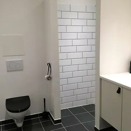 Central 4 Bedroom - City Center Apartment *
