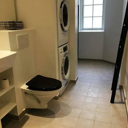 Central 4 Bedroom - City Center Apartment